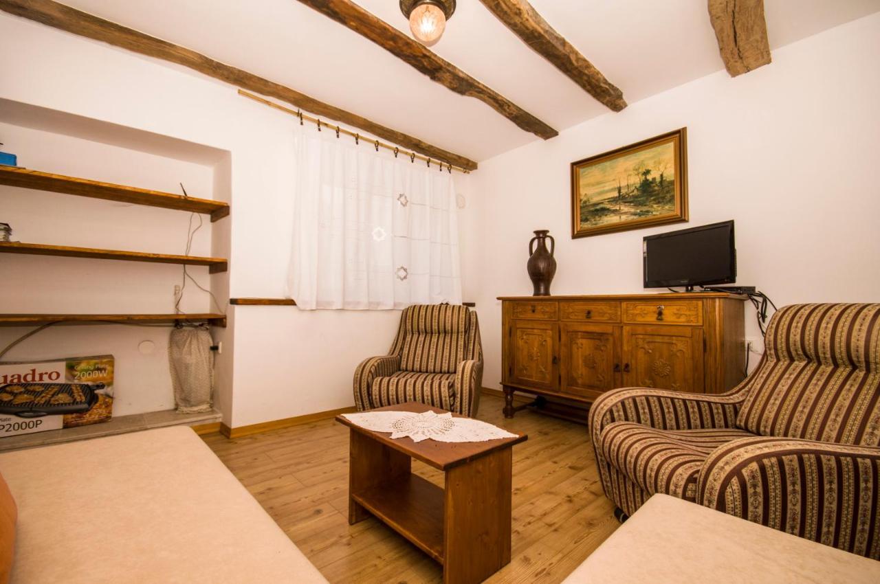 Holiday Home Trostova Kuca Pazin Exterior photo
