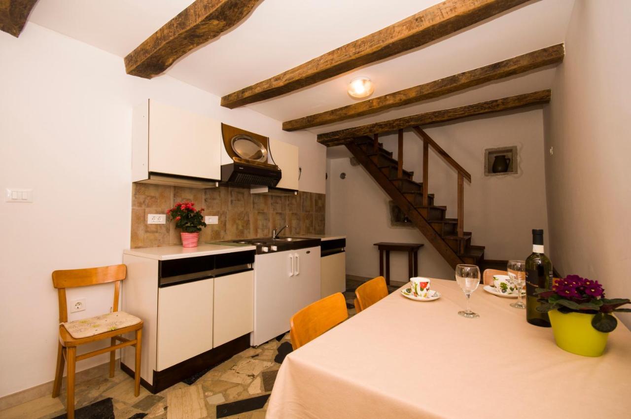 Holiday Home Trostova Kuca Pazin Exterior photo