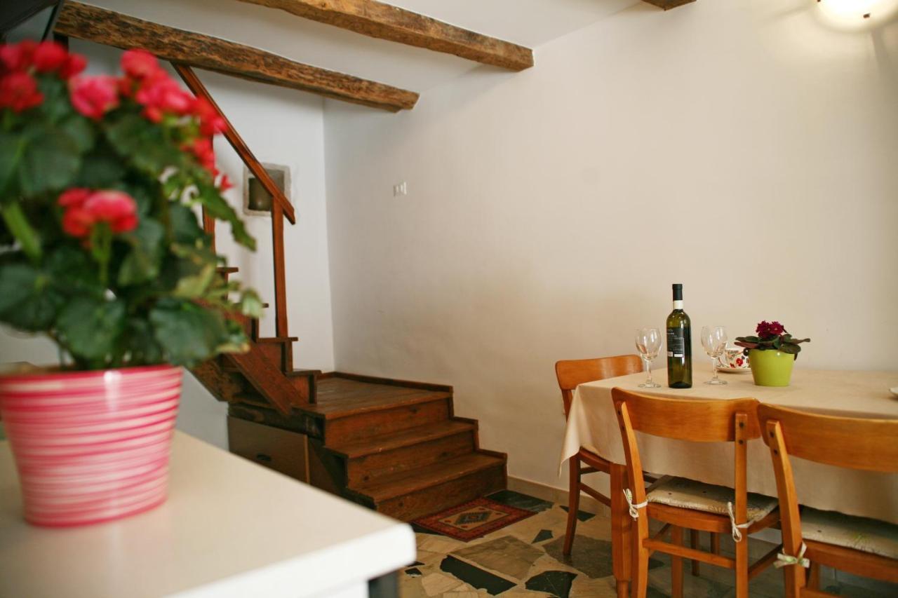 Holiday Home Trostova Kuca Pazin Exterior photo